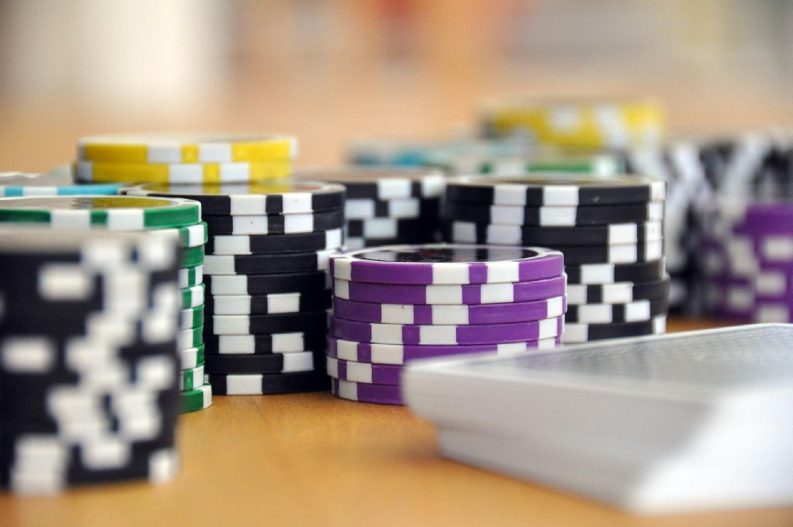 Le coin poker : quand les passionnes de jeux se rassemblent